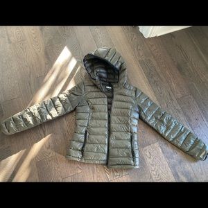 Aritzia Parklife Botanie Puffer, size small, olive green